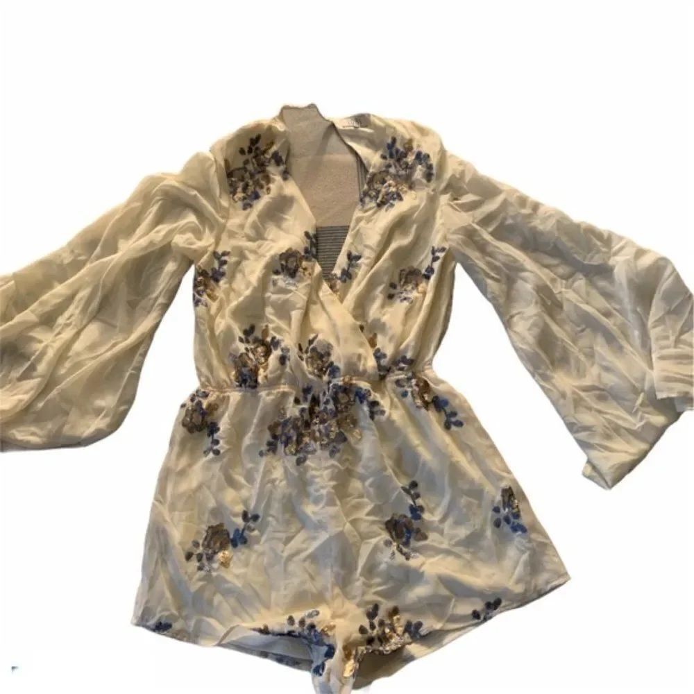 Tobi Floral Romper size S